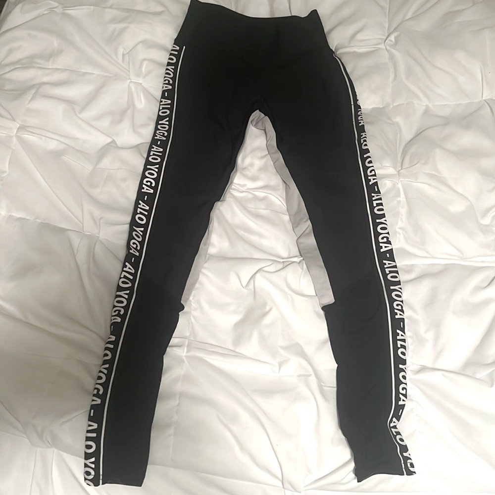 Alo yoga pants